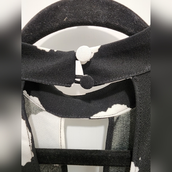 Truth & Fable Keyhole Black & White Maxi Dress NWT Size Small - Picture 10 of 12